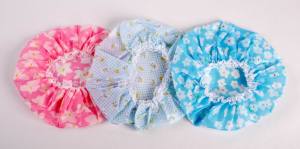 Menage a trois of shower caps?