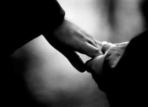 Capai tanganku kita berganding berdua...