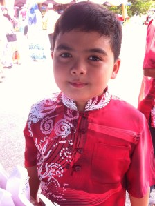 Bright eyes and bushy eyebrows.